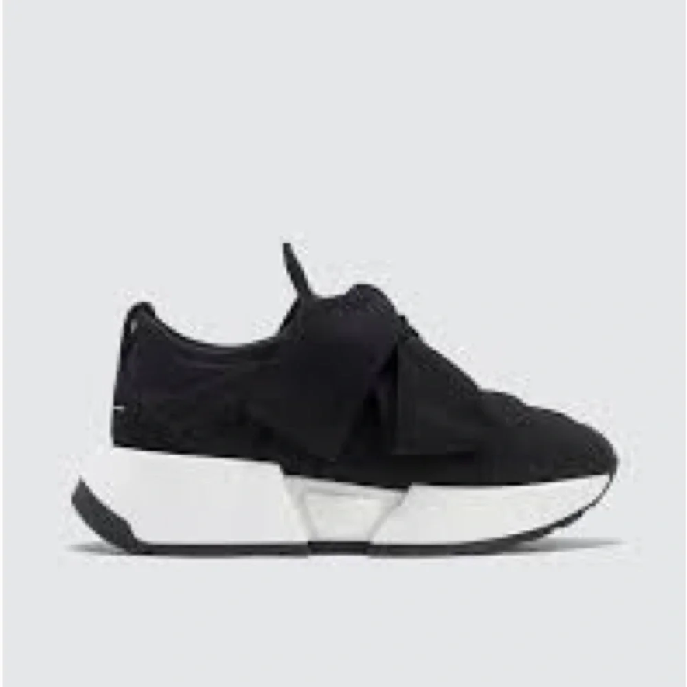 Authentic Maison Margirla platform bow tie sneaker - Picture 6 of 6